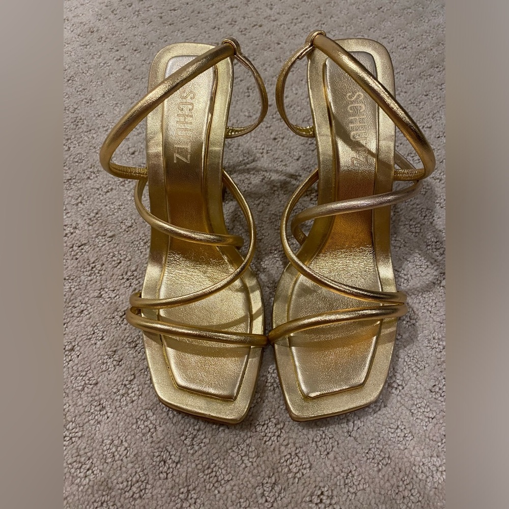 Schutz Lovi Gold Metallic Sandal, Size 7 - Picture 5 of 8